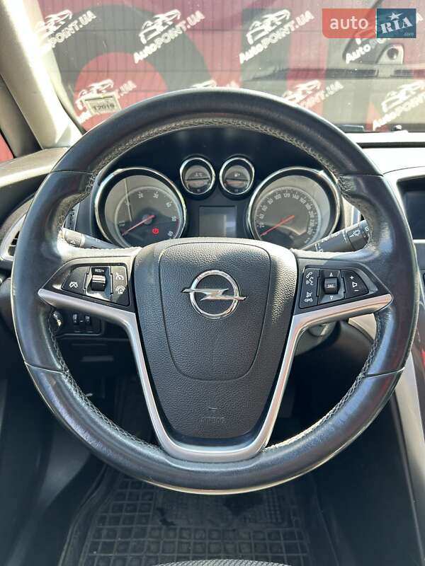 Универсал Opel Astra 2014 в Сумах
