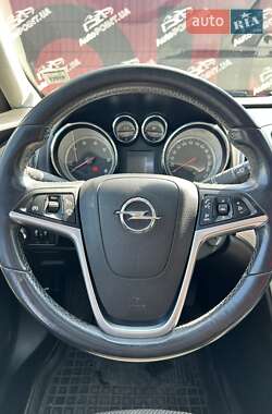 Универсал Opel Astra 2014 в 