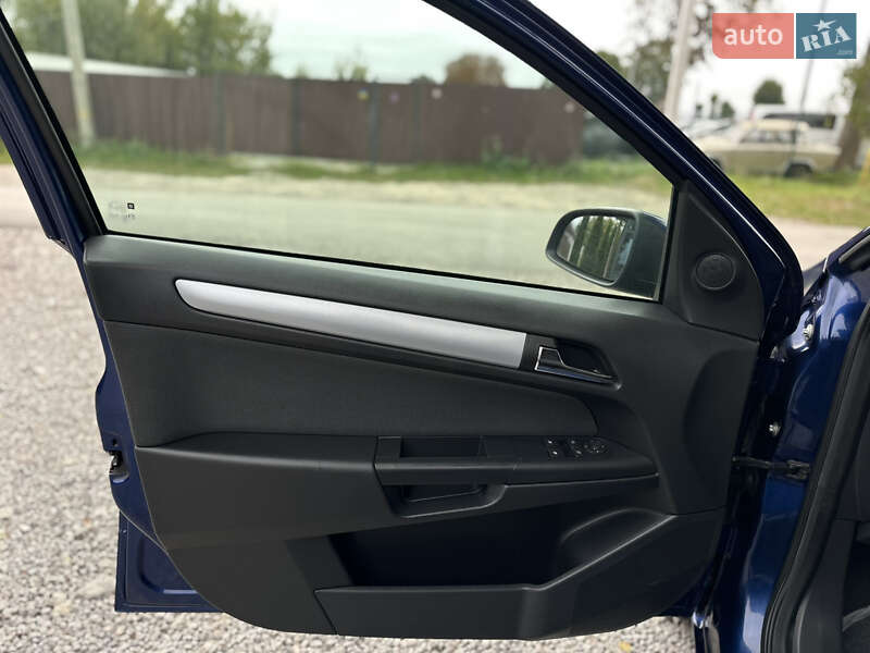 Універсал Opel Astra 2006 в Вінниці