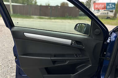 Универсал Opel Astra 2006 в 