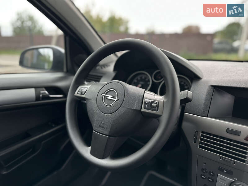 Універсал Opel Astra 2006 в Вінниці