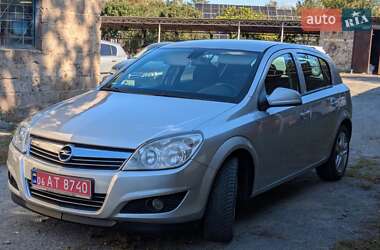 Хэтчбек Opel Astra 2009 в 