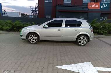 Хэтчбек Opel Astra 2008 в 