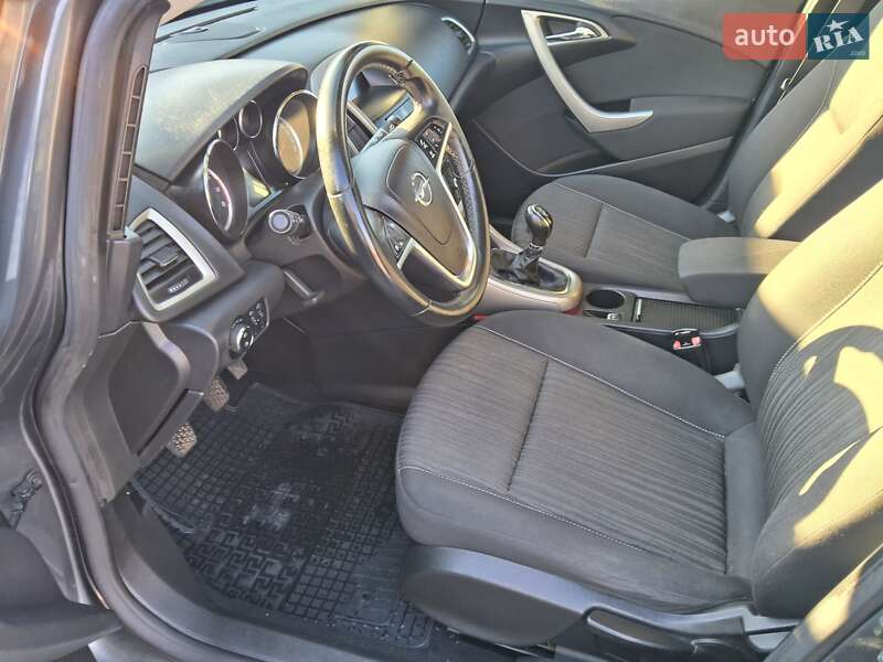 Универсал Opel Astra 2011 в Шепетовке