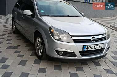 Універсал Opel Astra 2006 в Мукачевому