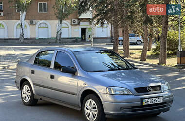 Седан Opel Astra 2008 в Днепре