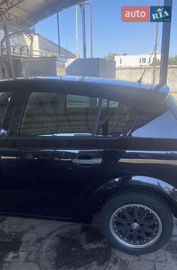 Хэтчбек Opel Astra 2009 в Обухове