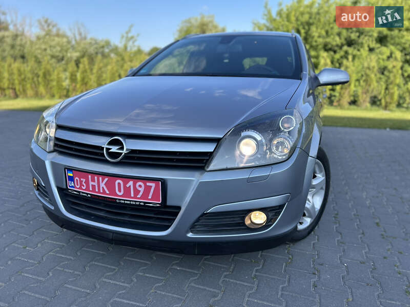 Универсал Opel Astra 2005 в Золочеве