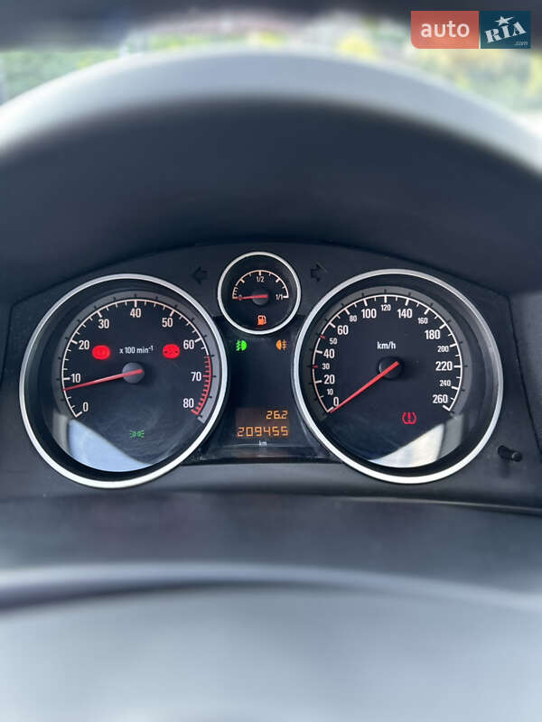 Универсал Opel Astra 2005 в Золочеве