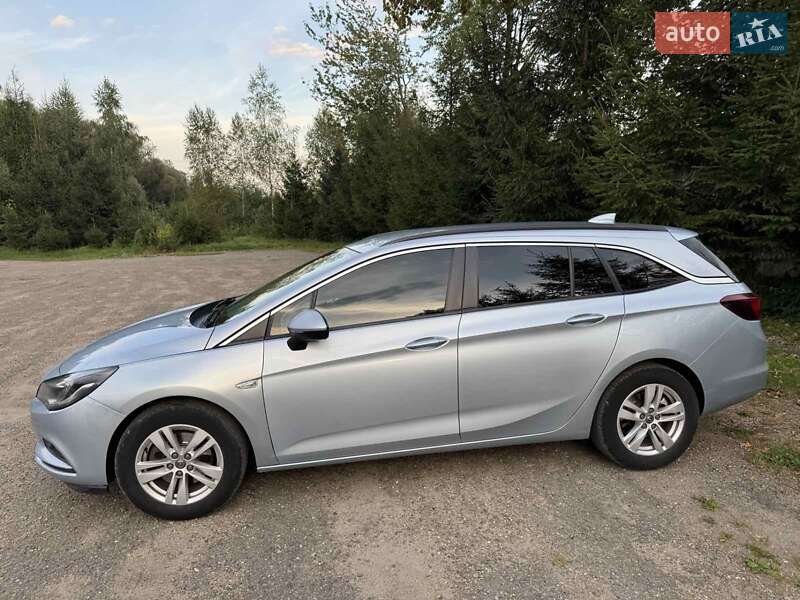 Универсал Opel Astra 2016 в Львове