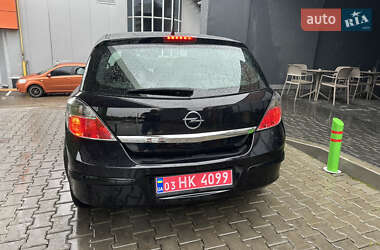 Хэтчбек Opel Astra 2009 в 