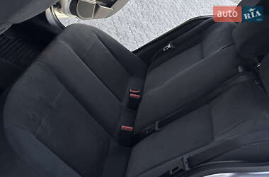 Хэтчбек Opel Astra 2005 в 