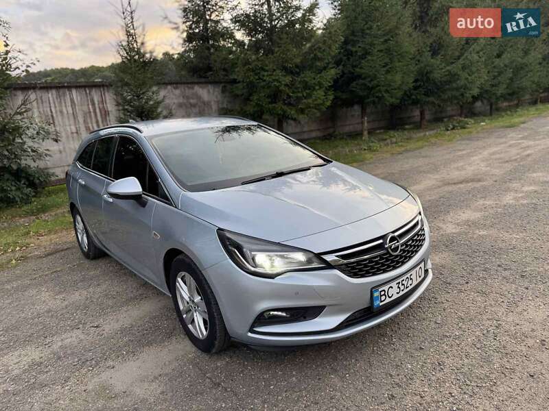 Универсал Opel Astra 2016 в Львове