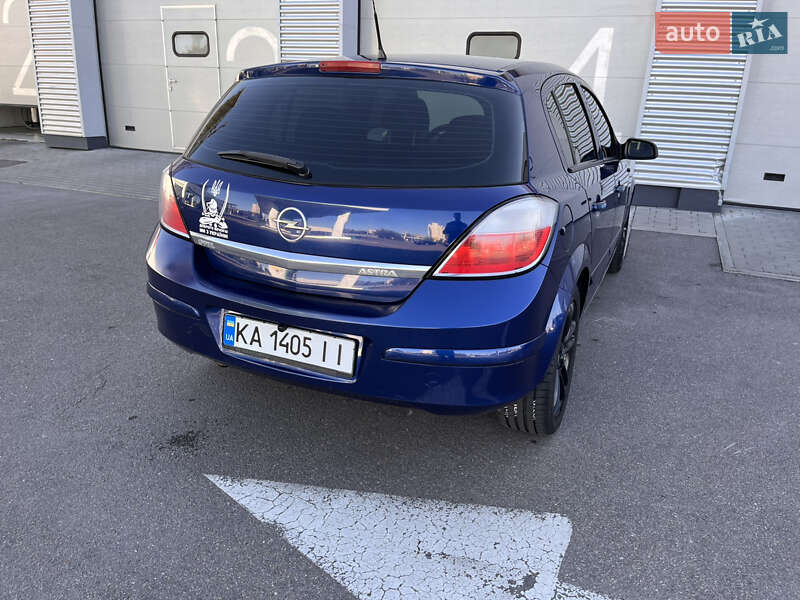 Хэтчбек Opel Astra 2005 в Киеве