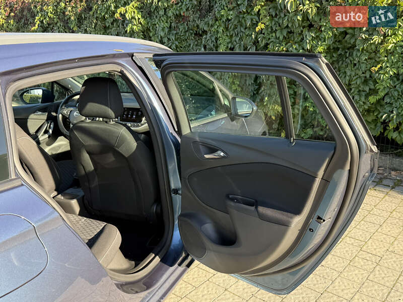 Универсал Opel Astra 2017 в Стрые
