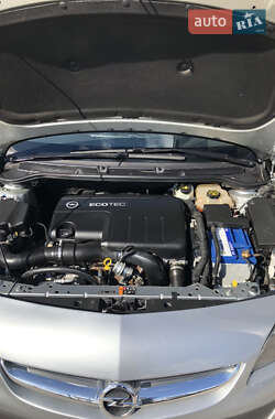 Универсал Opel Astra 2014 в 