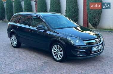 Универсал Opel Astra 2010 в 