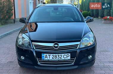 Универсал Opel Astra 2010 в 