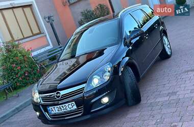 Универсал Opel Astra 2010 в 
