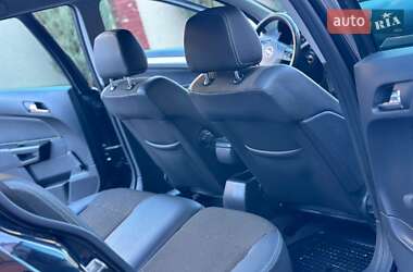 Универсал Opel Astra 2010 в 