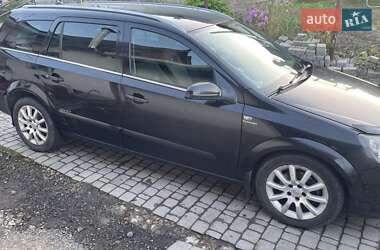 Универсал Opel Astra 2005 в 