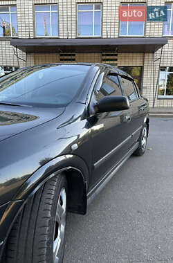 Седан Opel Astra 2006 в 