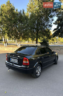 Седан Opel Astra 2006 в 
