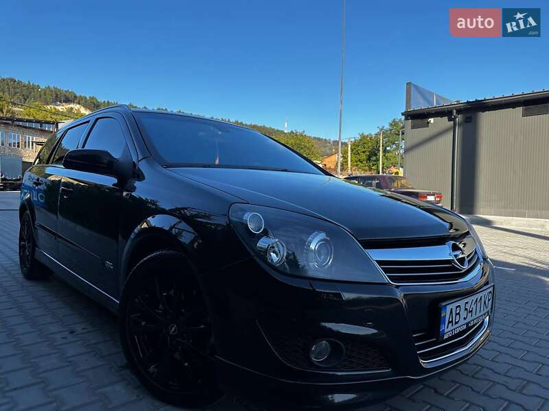 Универсал Opel Astra 2009 в Могилев-Подольске