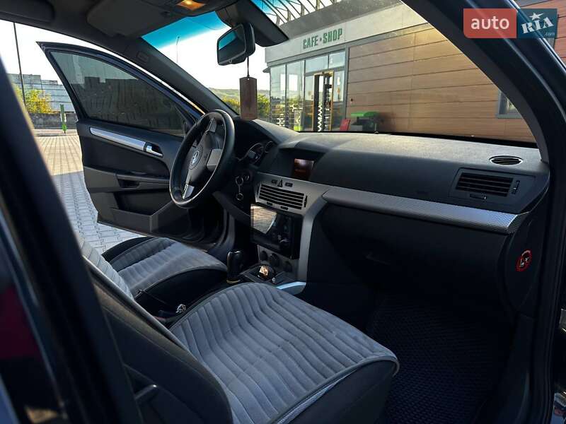 Универсал Opel Astra 2009 в Могилев-Подольске