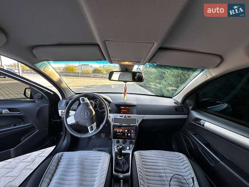 Универсал Opel Astra 2009 в Могилев-Подольске