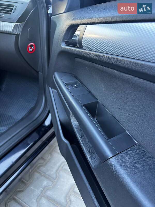 Универсал Opel Astra 2009 в Могилев-Подольске