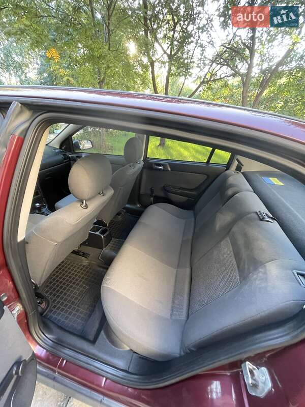 Седан Opel Astra 2007 в Днепре