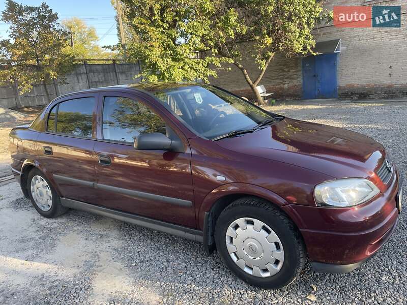 Седан Opel Astra 2007 в Днепре