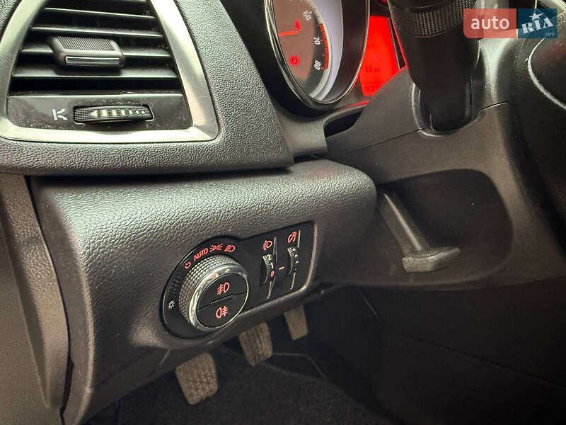 Хэтчбек Opel Astra 2010 в Ивано-Франковске