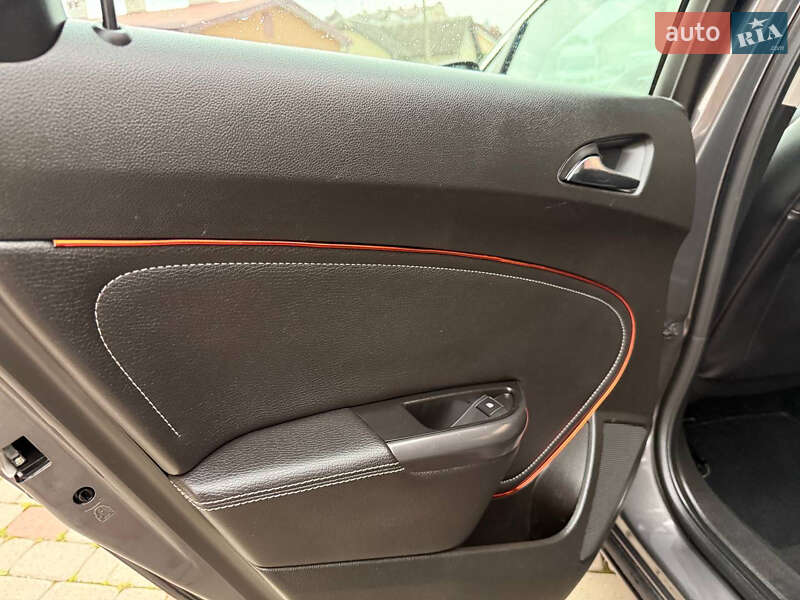 Хэтчбек Opel Astra 2010 в Ивано-Франковске