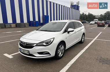 Універсал Opel Astra 2017 в Києві