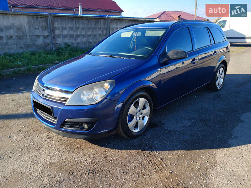 Универсал Opel Astra 2006 в Мукачево