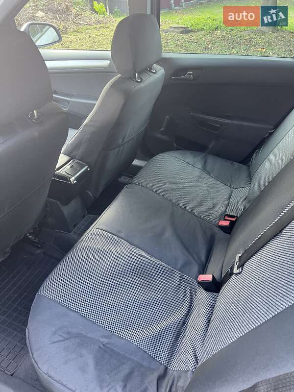 Универсал Opel Astra 2010 в Львове фото 15 Универсал Opel Astra 2010 в Львове