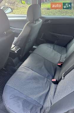 Универсал Opel Astra 2010 в 