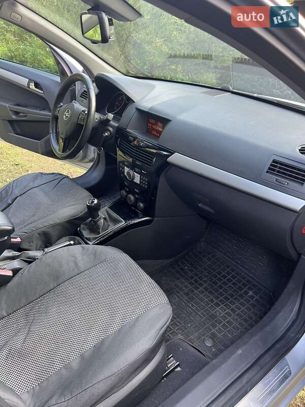 Универсал Opel Astra 2010 в Львове фото 20 Универсал Opel Astra 2010 в Львове