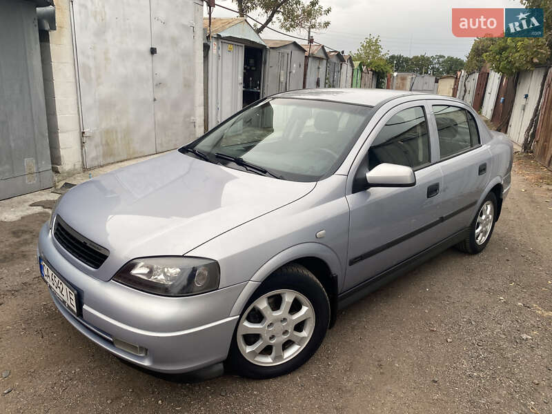 Седан Opel Astra 2002 в Черкассах