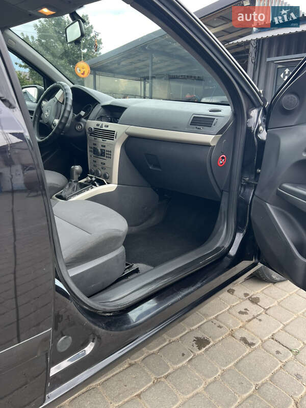 Хетчбек Opel Astra 2008 в Сокирянах