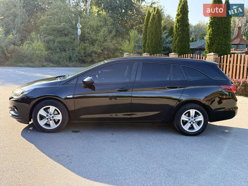 Универсал Opel Astra 2017 в Днепре