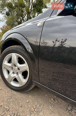 Универсал Opel Astra 2009 в 