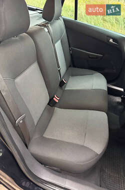 Универсал Opel Astra 2009 в 