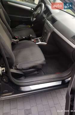 Универсал Opel Astra 2004 в 