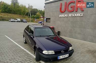 Хэтчбек Opel Astra 1995 в 