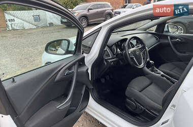 Хэтчбек Opel Astra 2014 в 