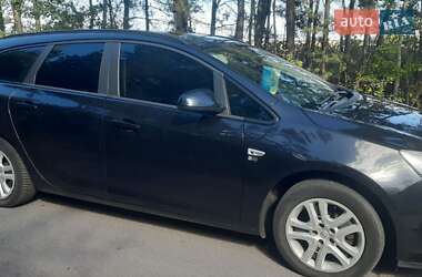 Универсал Opel Astra 2012 в 