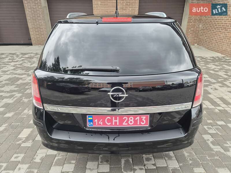 Универсал Opel Astra 2010 в Бердичеве